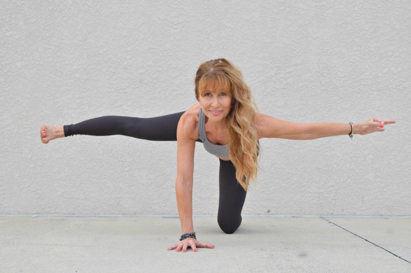 5 Yoga Poses For Core Strength | YogaRenew